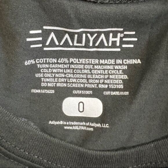 Torrid Classic Fit Tunic Tee - Vintage Aaliyah Black, Size 0 = Large-12/14 - Picture 9 of 10